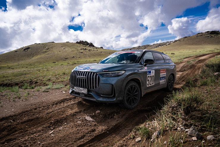 Дневник «Шелкового пути 2024». День 7 — «Как машину из брода спасали?»