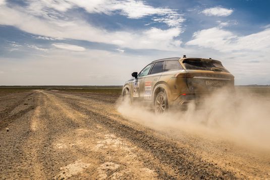 Дневник «Шелкового пути 2024». День 6 — «Гнали как спортсмены по спецучастку!»